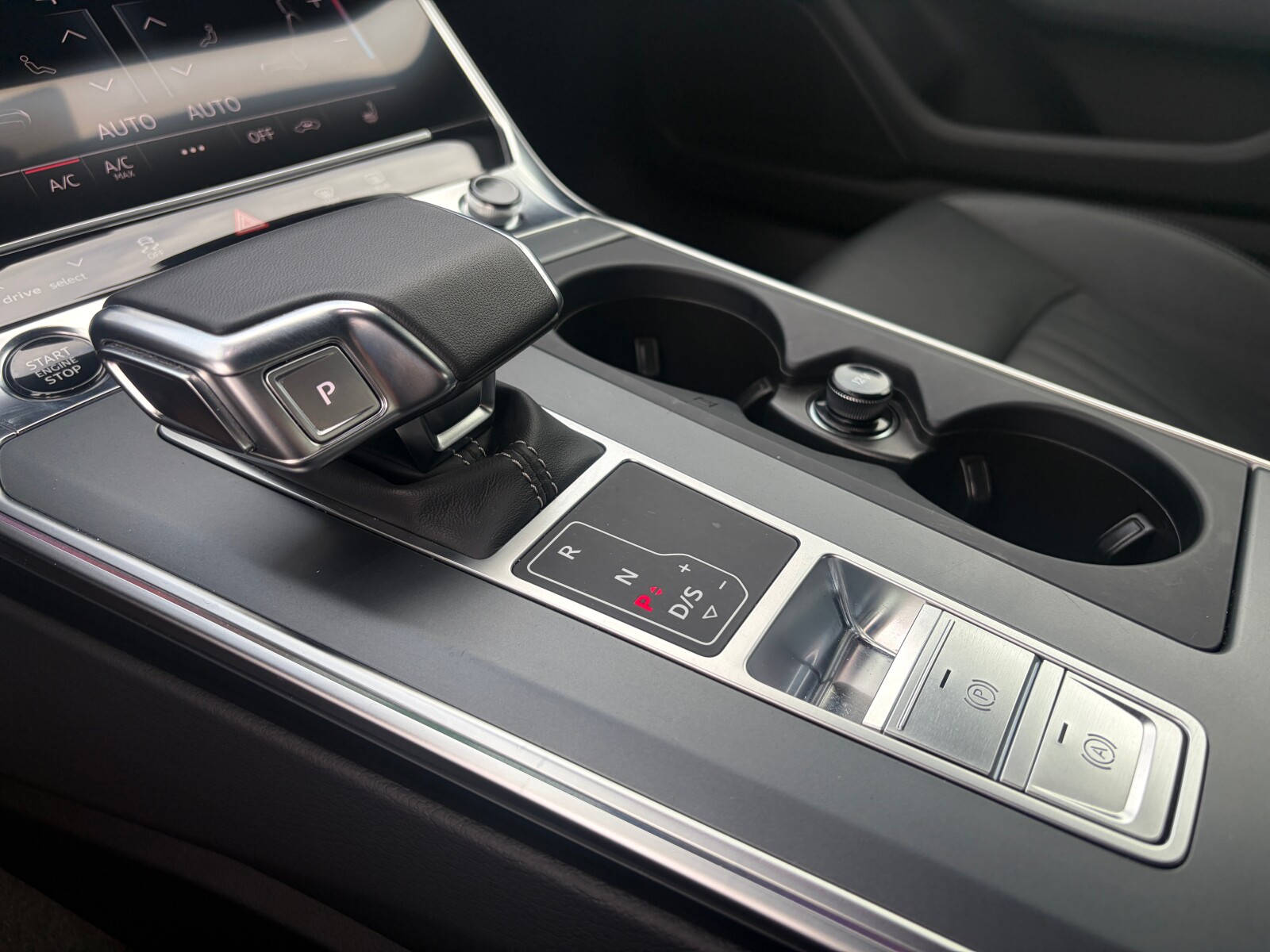 Audi A6 Limousine - zdjęcie 19