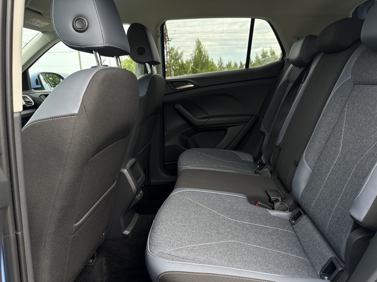 Volkswagen T-Cross - zdjęcie 31