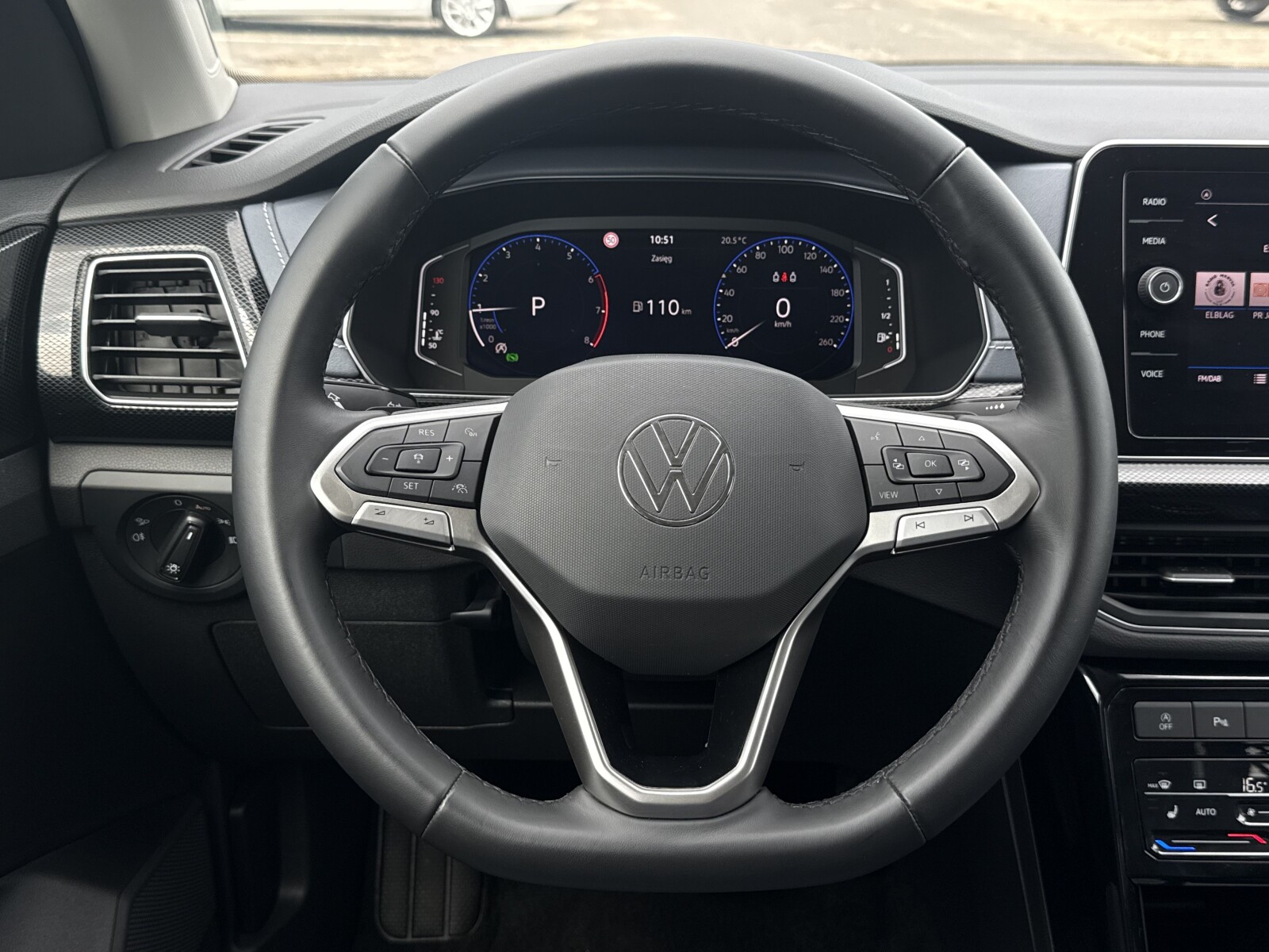 Volkswagen T-Cross - zdjęcie 16