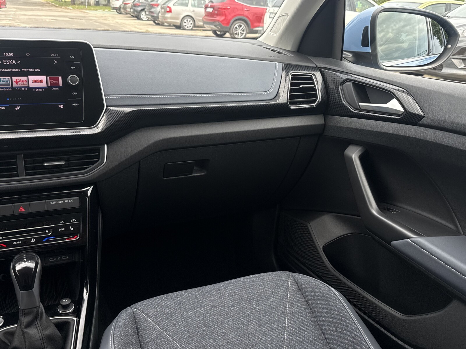 Volkswagen T-Cross - zdjęcie 11