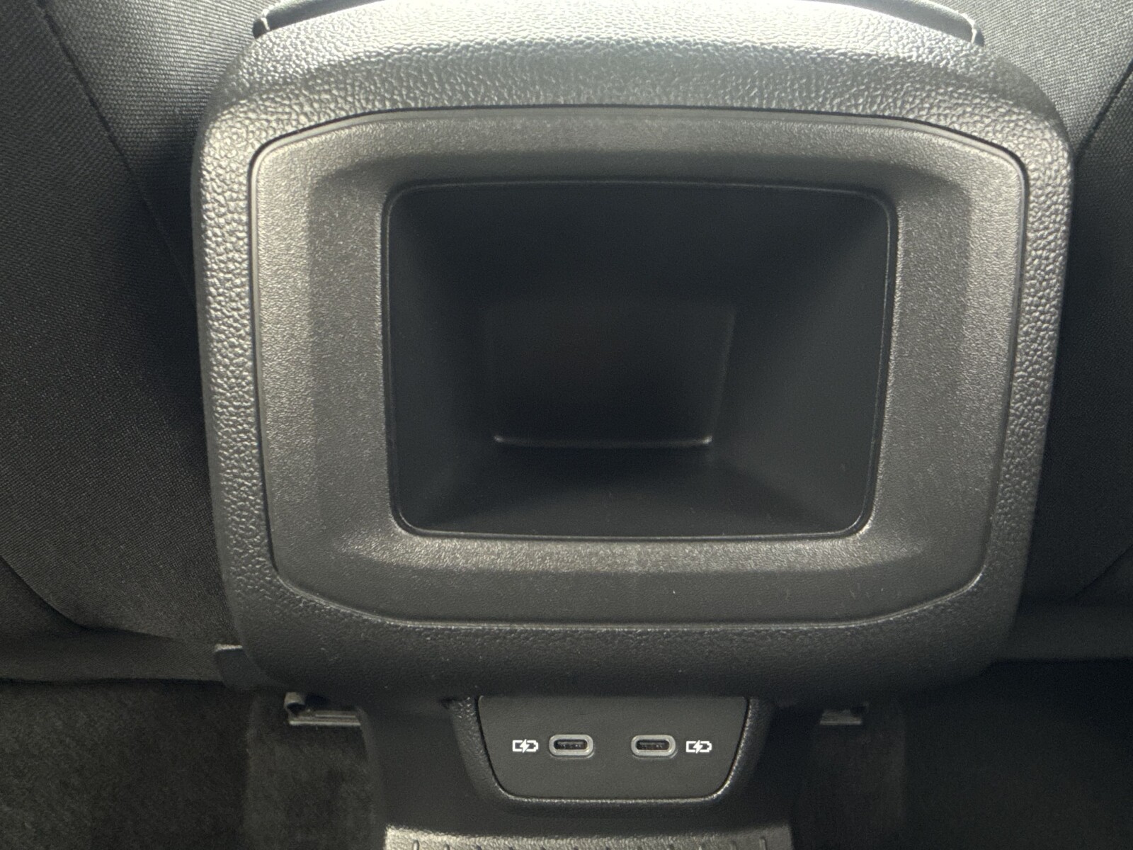Volkswagen T-Cross - zdjęcie 33