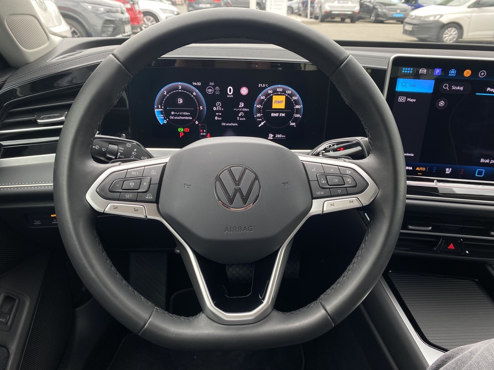 Volkswagen Passat Variant - zdjęcie 14