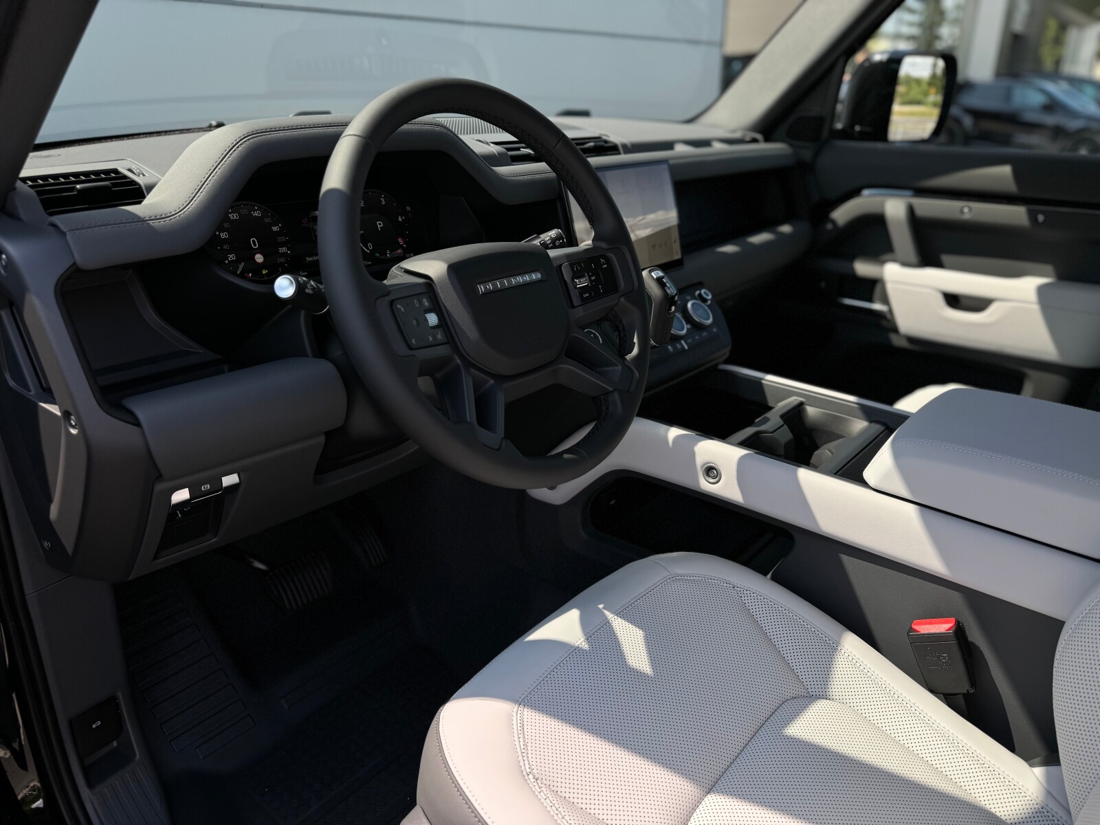 Land Rover Defender 110 - zdjęcie 7