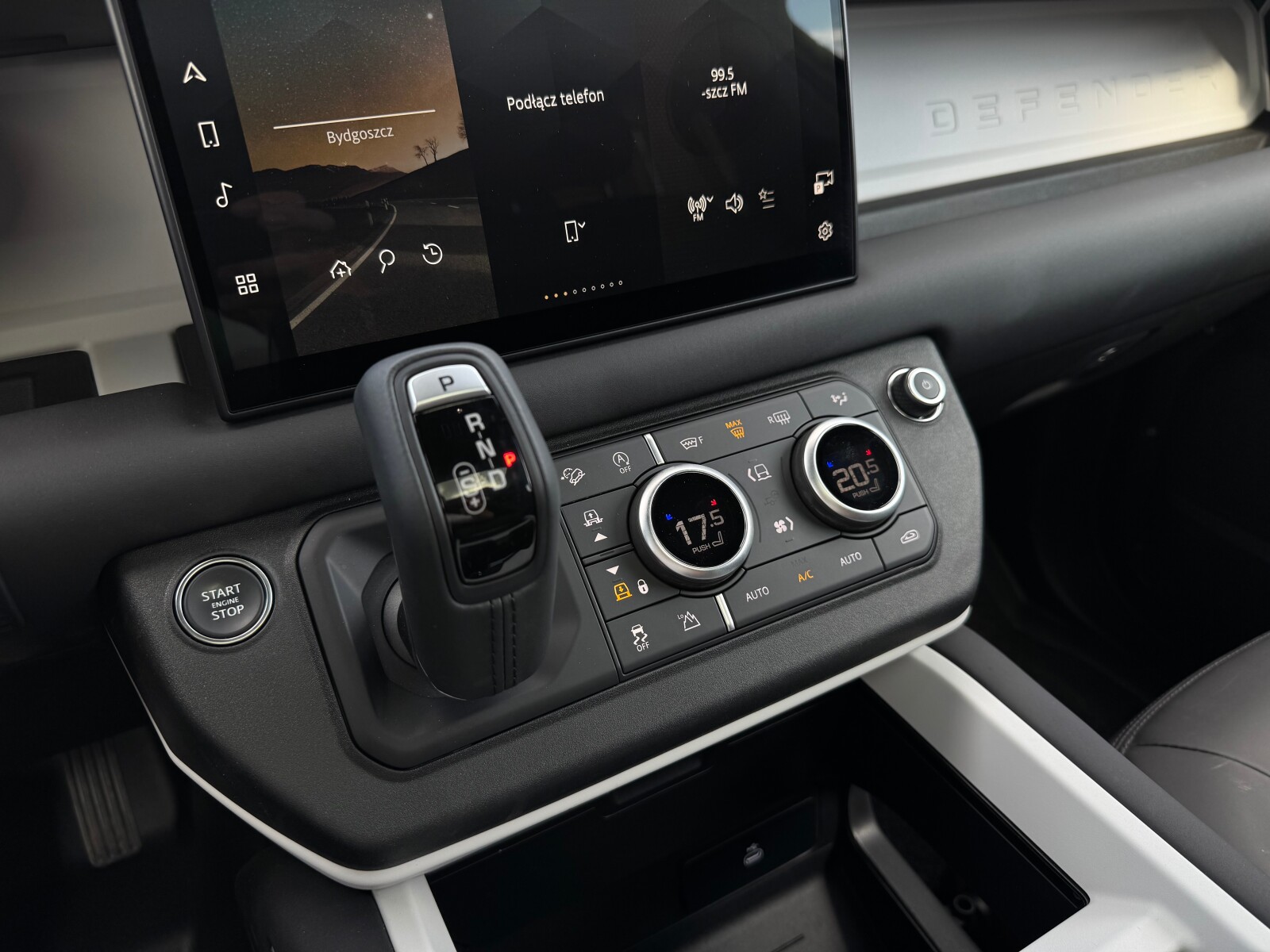 Land Rover Defender - zdjęcie 20