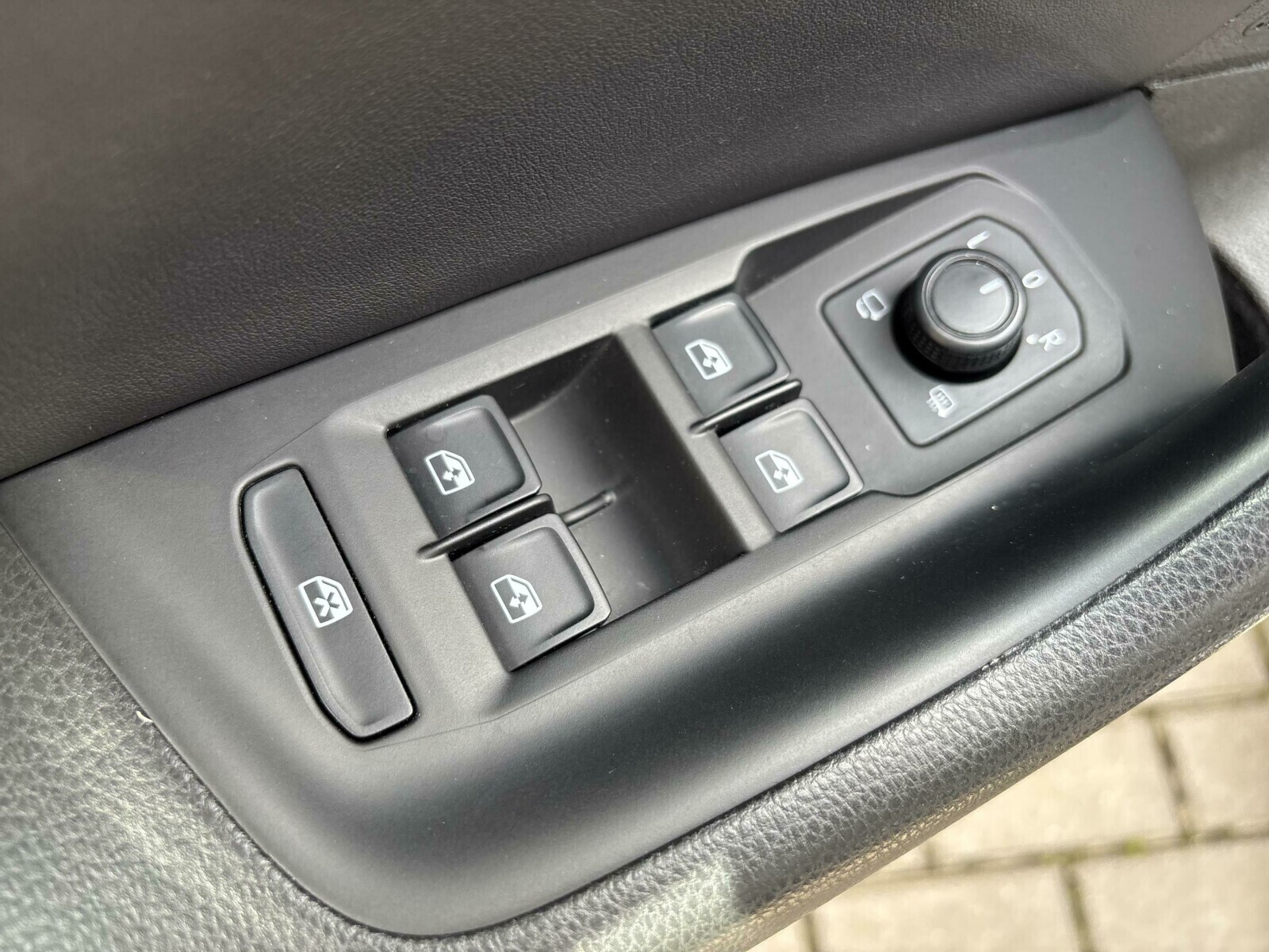 Volkswagen Arteon - zdjęcie 29