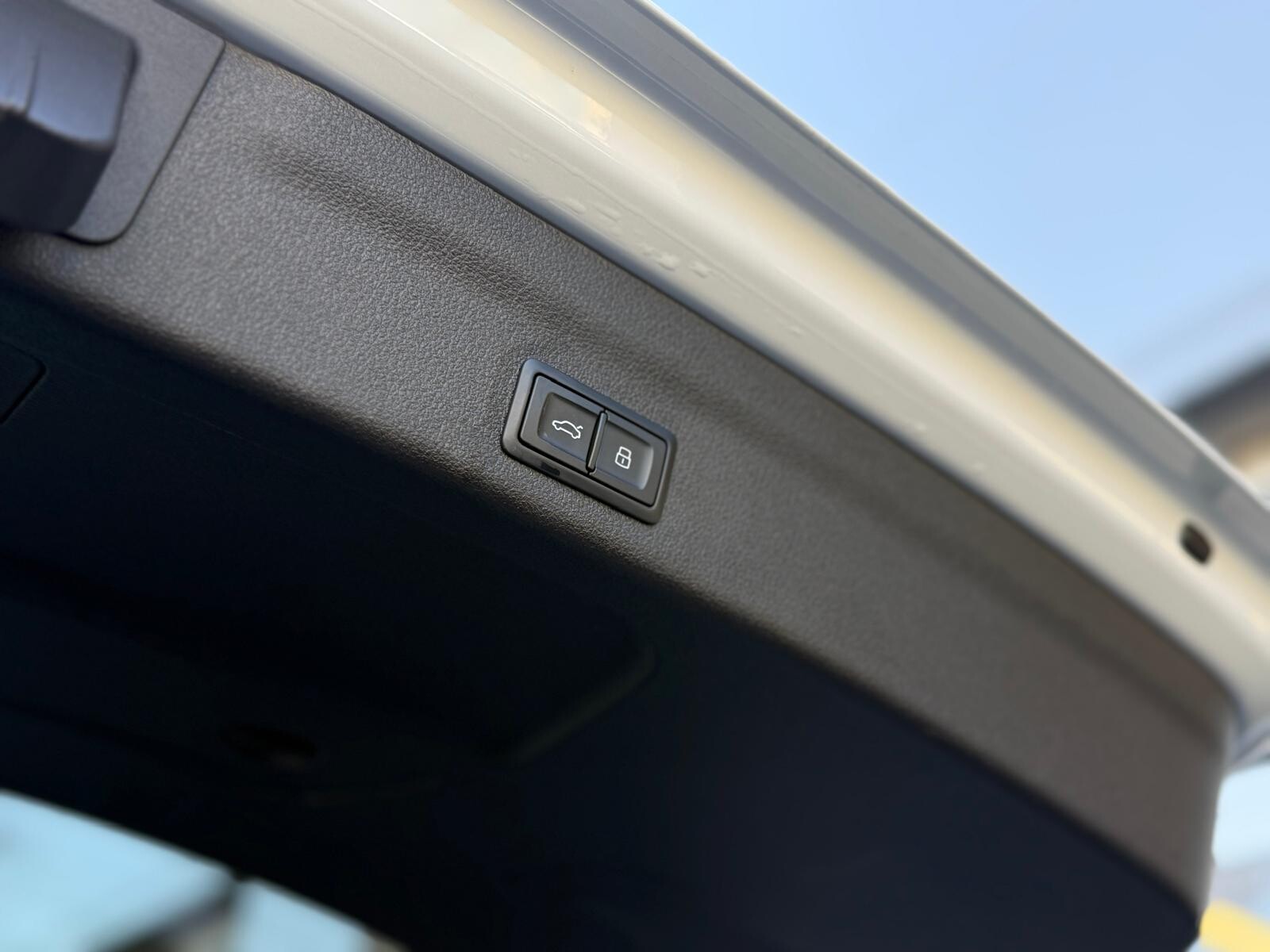 Audi A6 Avant - zdjęcie 13