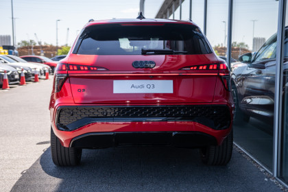 Od Ręki / Matrix LED / Akt. Tempomat / Martwe Pole / Park Assist