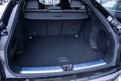 Od Ręki / Hak / Reflektory LED / Akt. Tempomat / Kamera / Park Assist