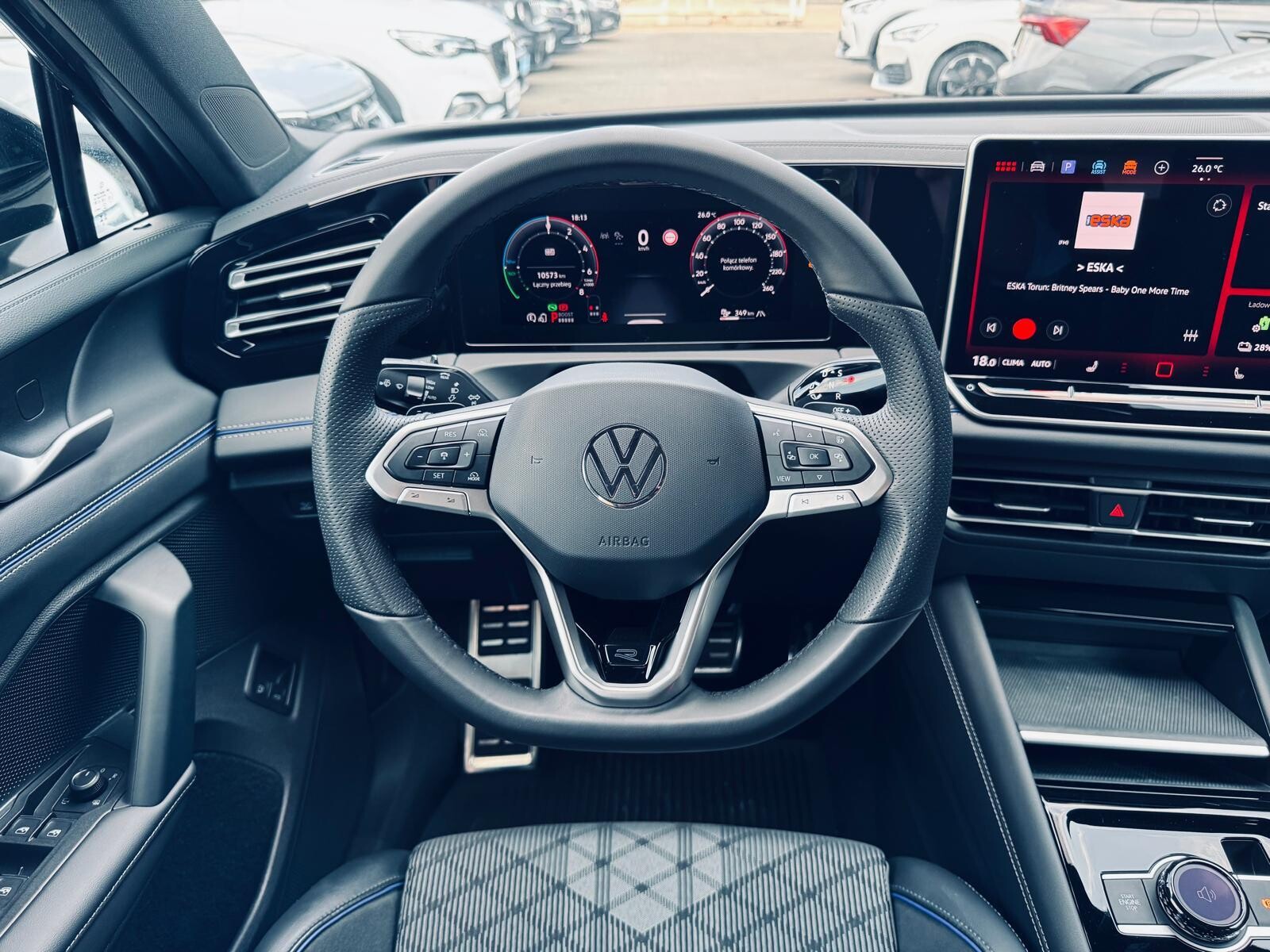 Volkswagen Tiguan - zdjęcie 16