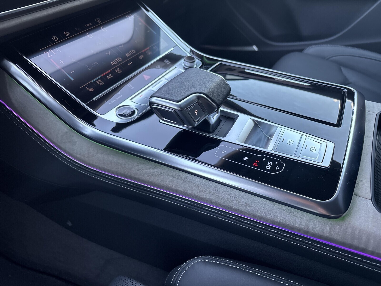 Audi Q8 - zdjęcie 17