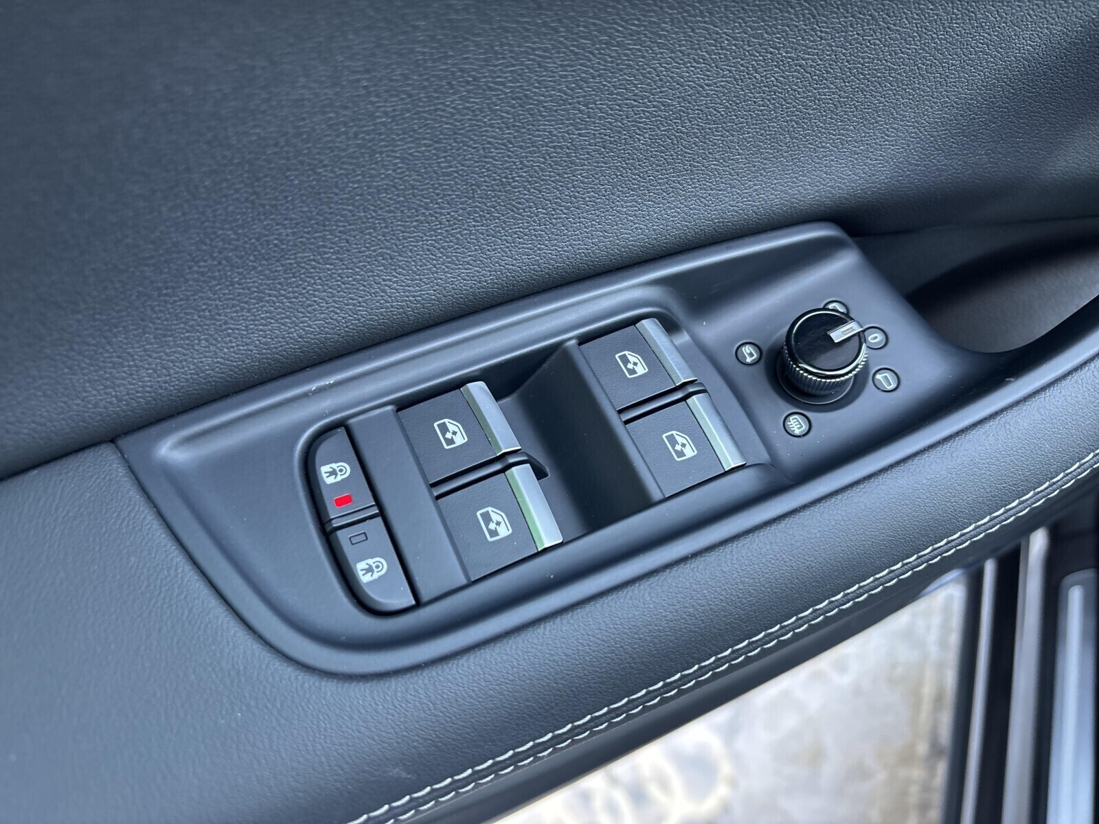 Audi Q8 - zdjęcie 35