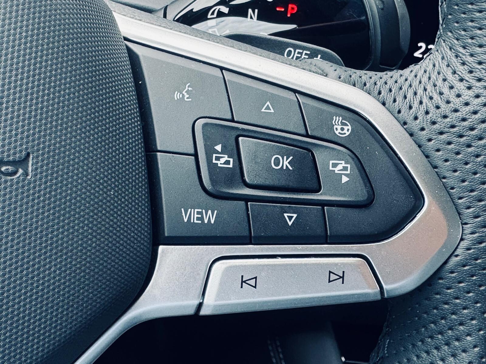 Volkswagen Tiguan - zdjęcie 27