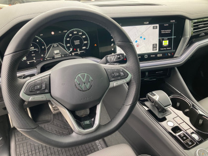 DEMO OD RĘKI ! Touareg R-Line 3.0 V6 TDI 4MOTION 210 KW / 286 KM
