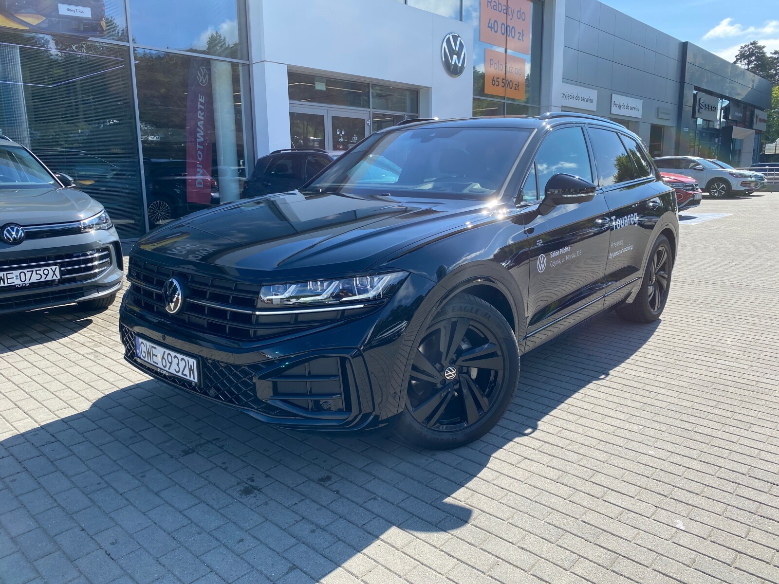 Od Ręki! | Dach Szklany | Skrętna Tylna Oś | Hak | R-line Black Style