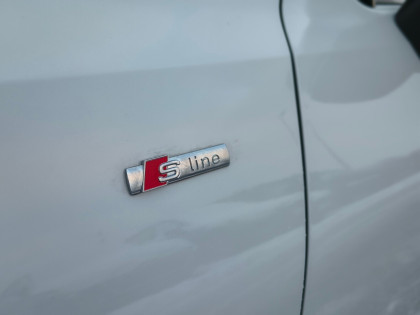 Od Ręki / Reflektory LED / Akt. Tempomat / Martwe Pole / Park Assist