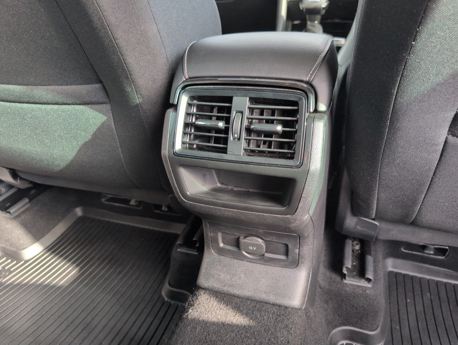 Škoda Karoq - zdjęcie 12