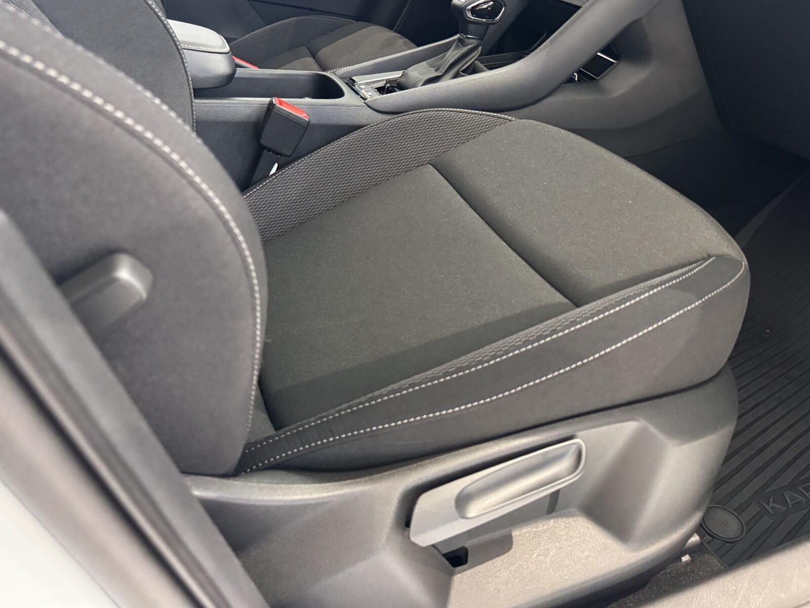 Škoda Karoq - zdjęcie 17