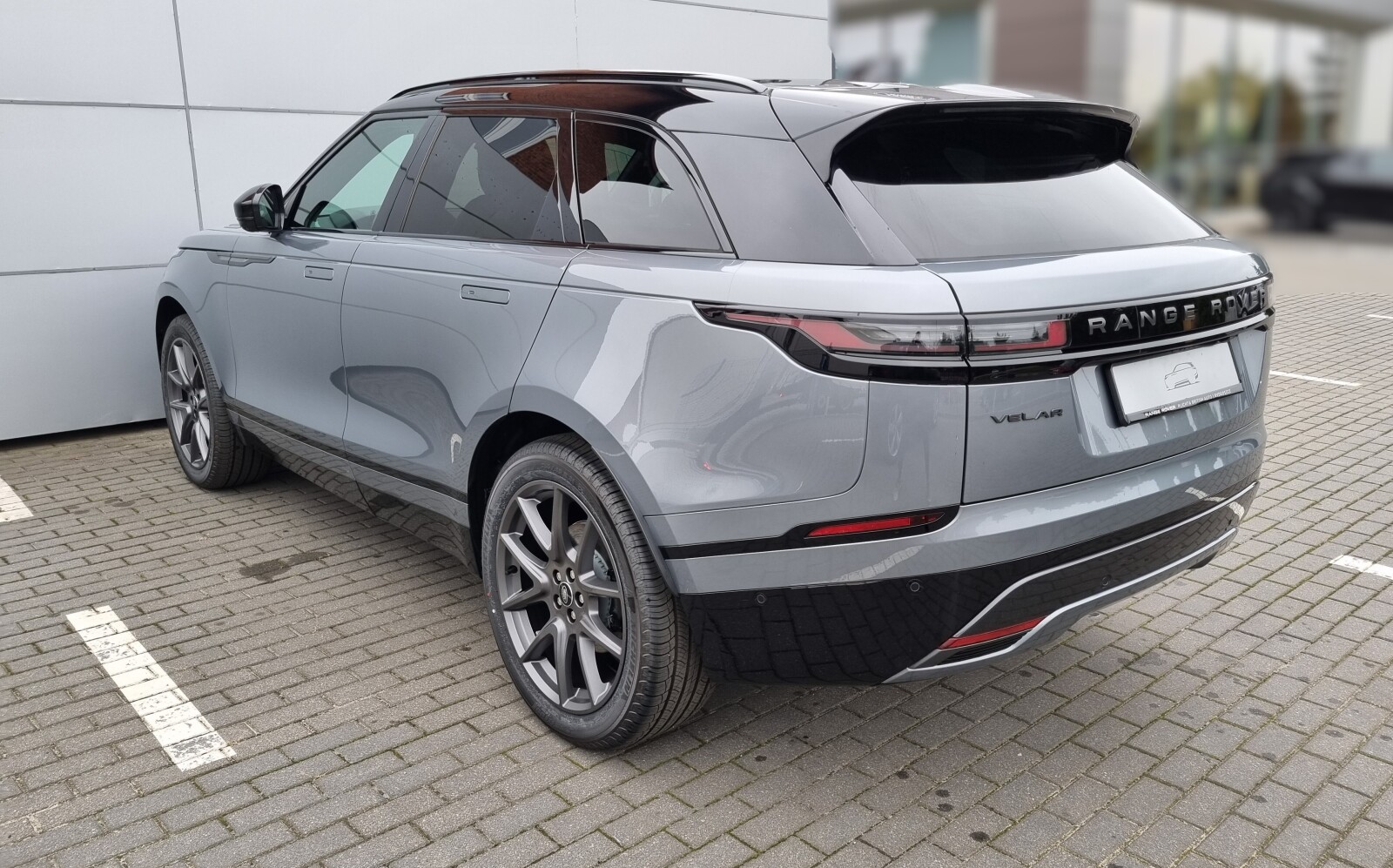 Land Rover Range Rover Velar - zdjęcie 2