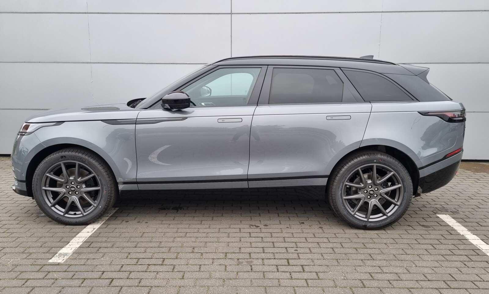 Land Rover Range Rover Velar - zdjęcie 3