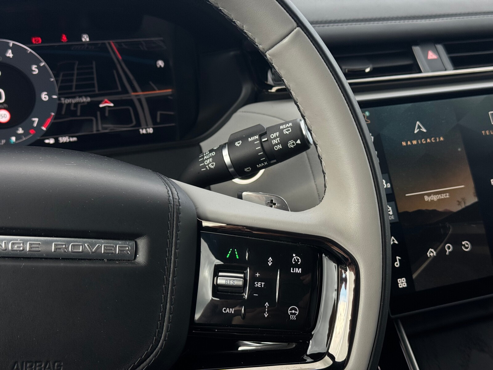 Land Rover Range Rover Velar - zdjęcie 9