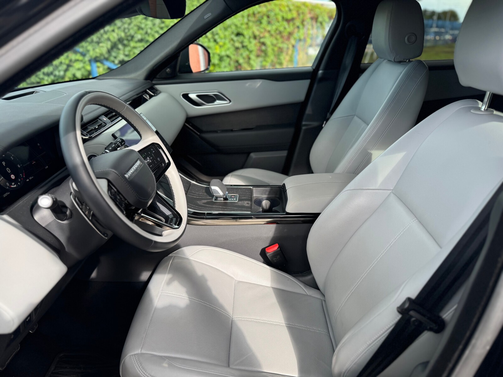 Land Rover Range Rover Velar - zdjęcie 6