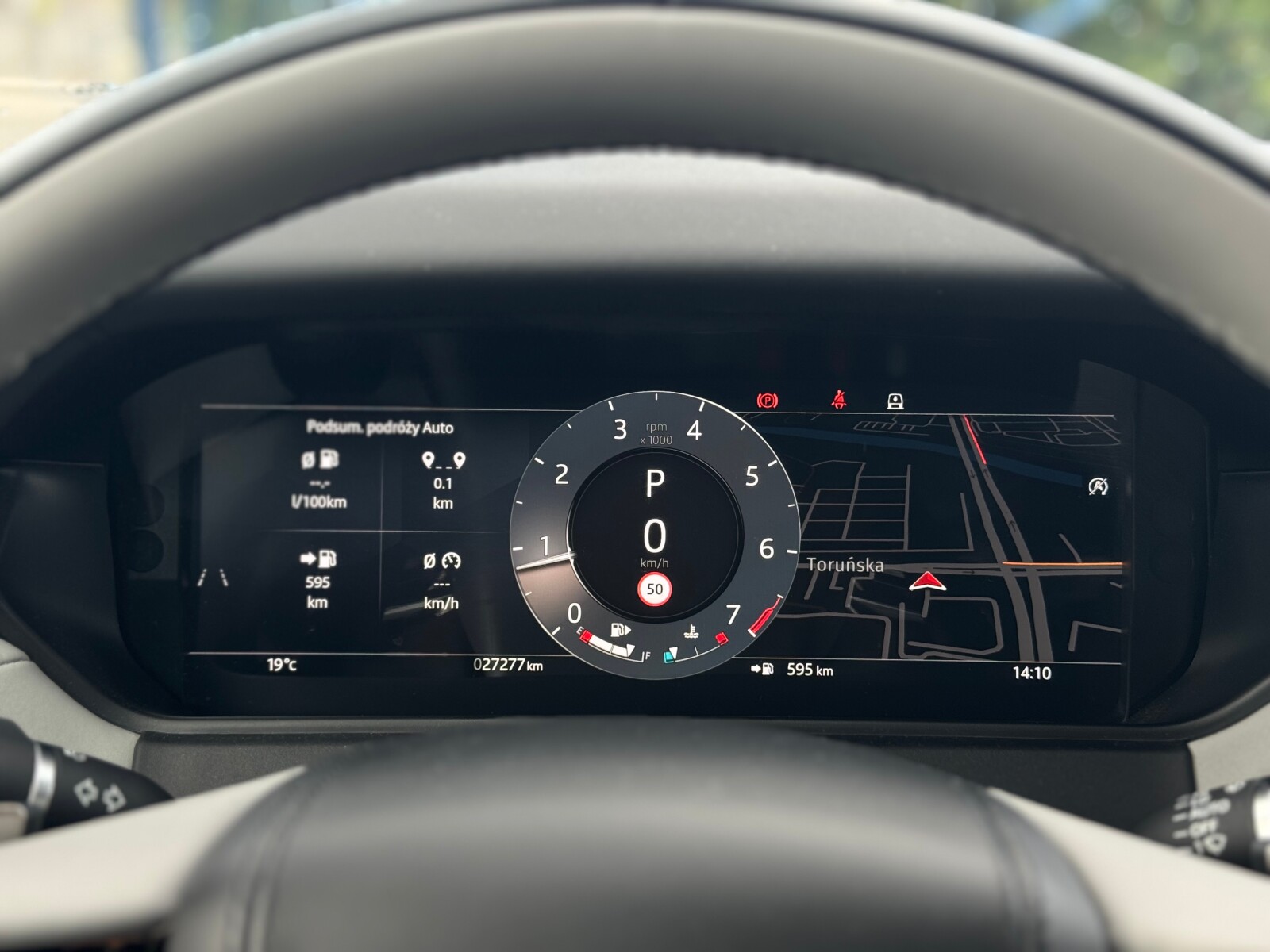 Land Rover Range Rover Velar - zdjęcie 10