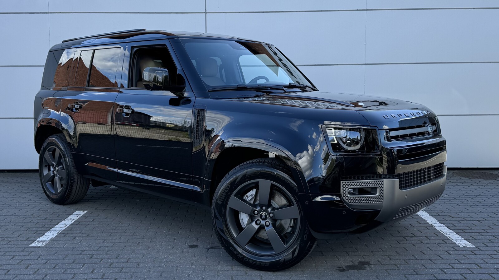 Defender MY25.5 2.0P I4 PHEV 300 PS AWD Auto X-Dynamic HSE 110