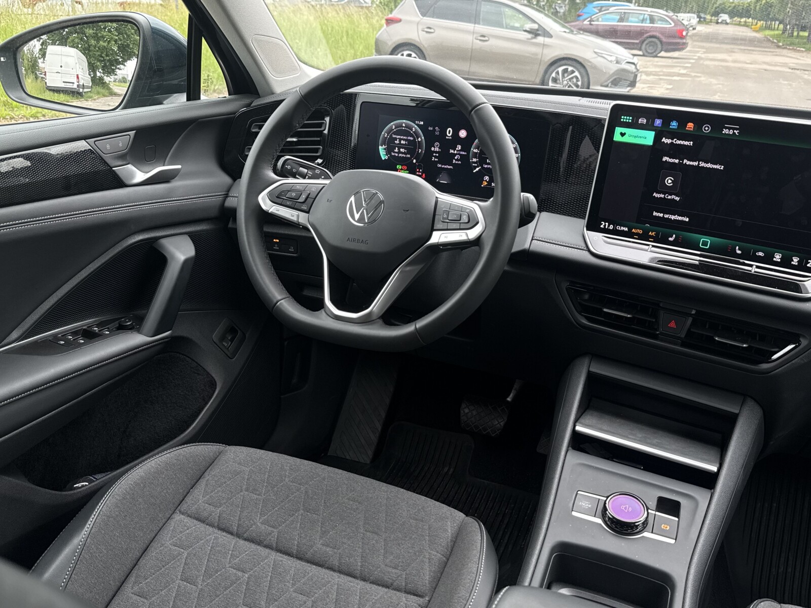 Volkswagen Tiguan - zdjęcie 10