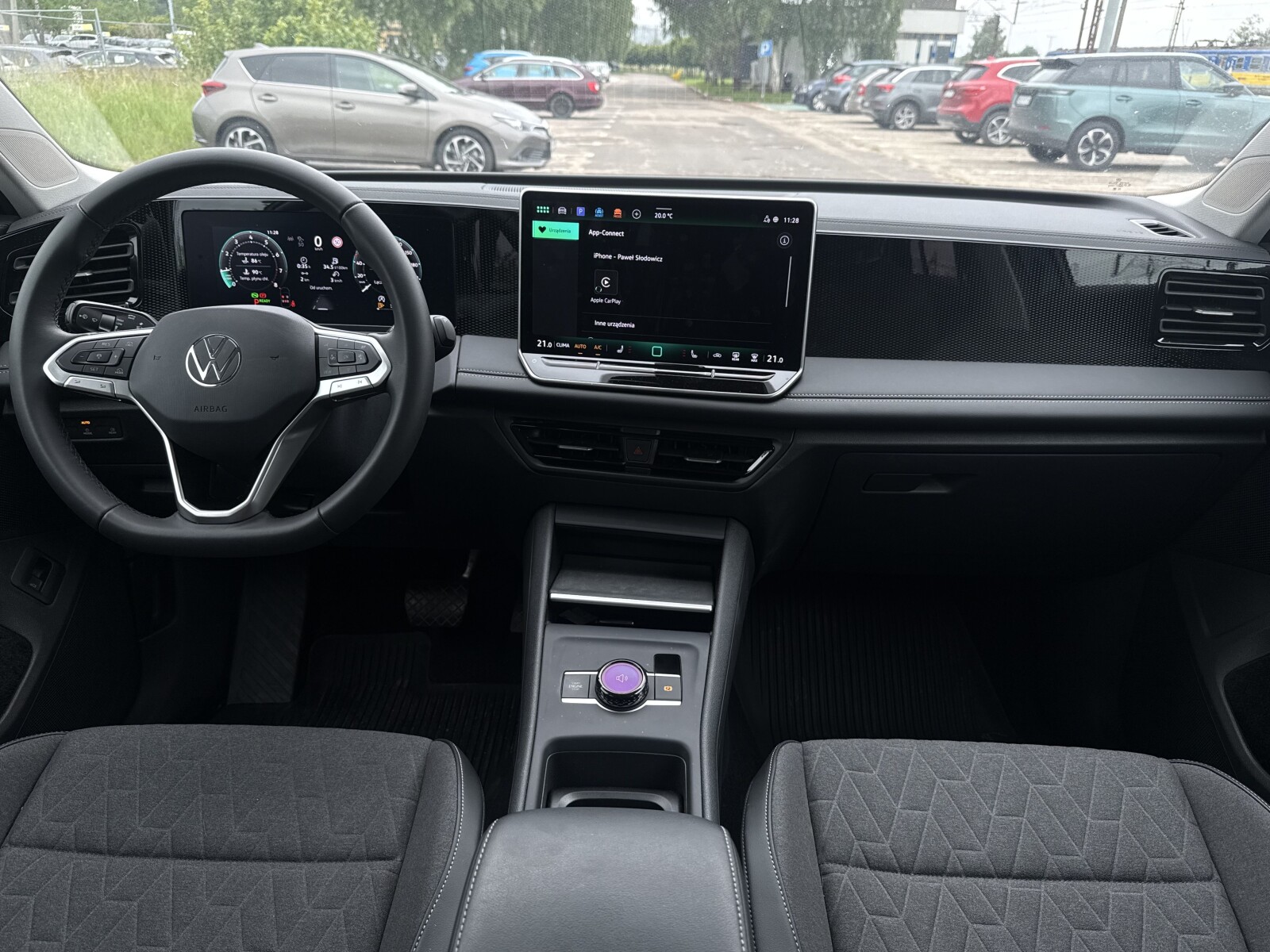 Volkswagen Tiguan - zdjęcie 9