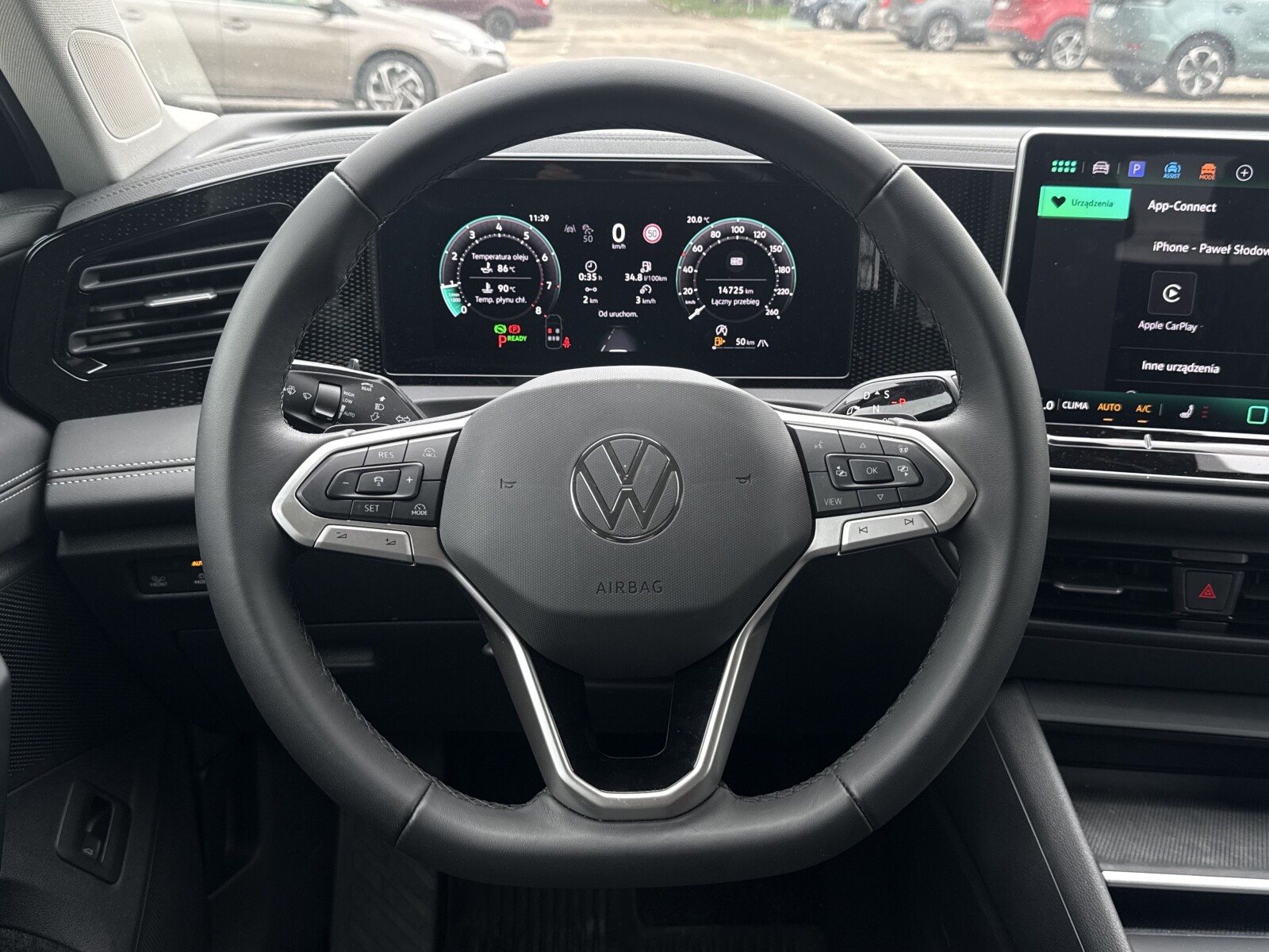 Volkswagen Tiguan - zdjęcie 16