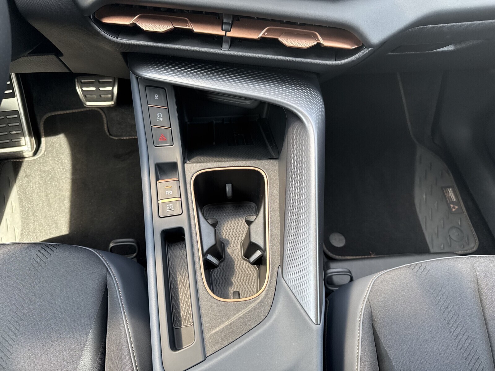 Cupra Terramar - zdjęcie 28