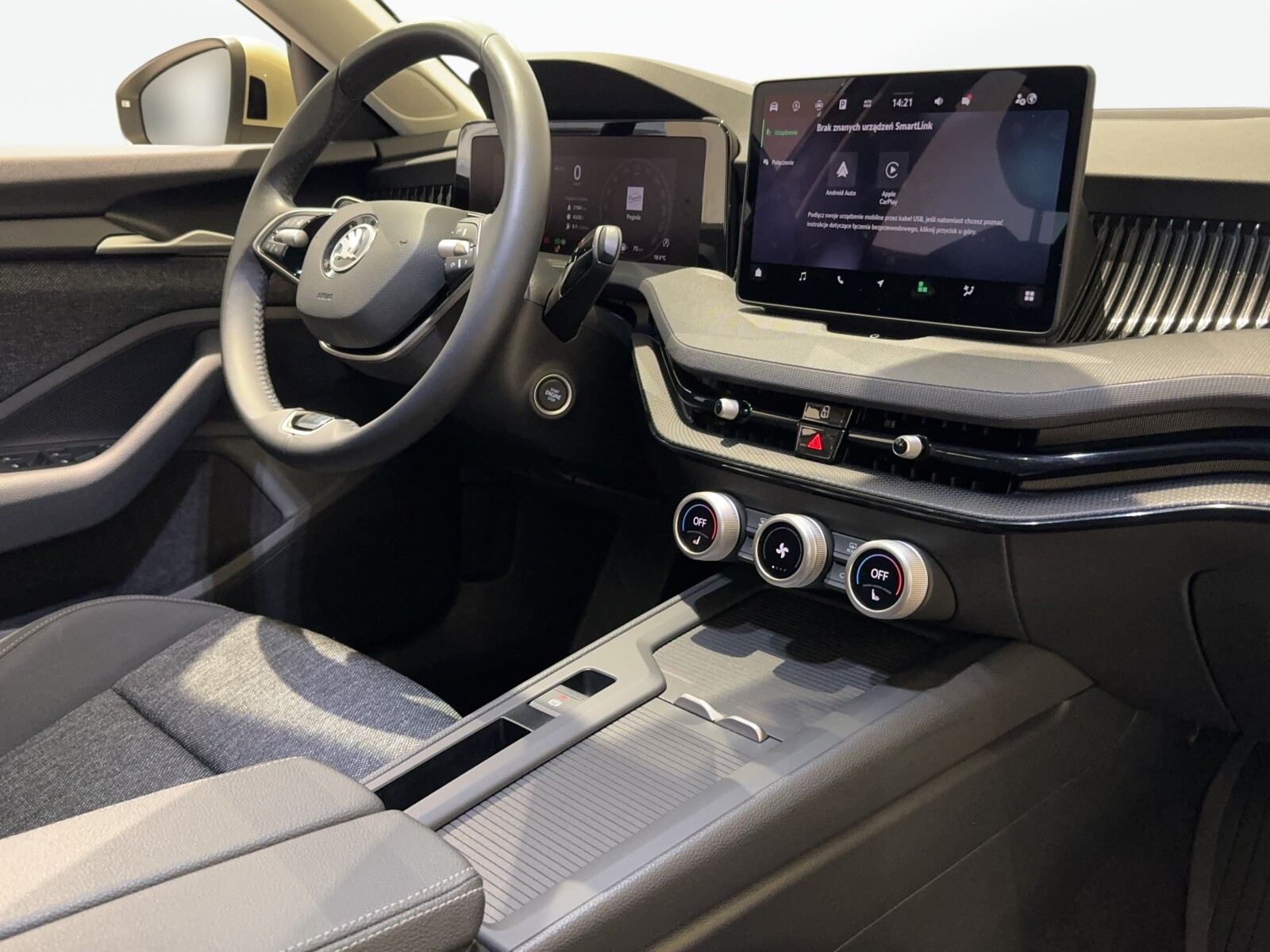 Škoda Superb Combi - zdjęcie 21