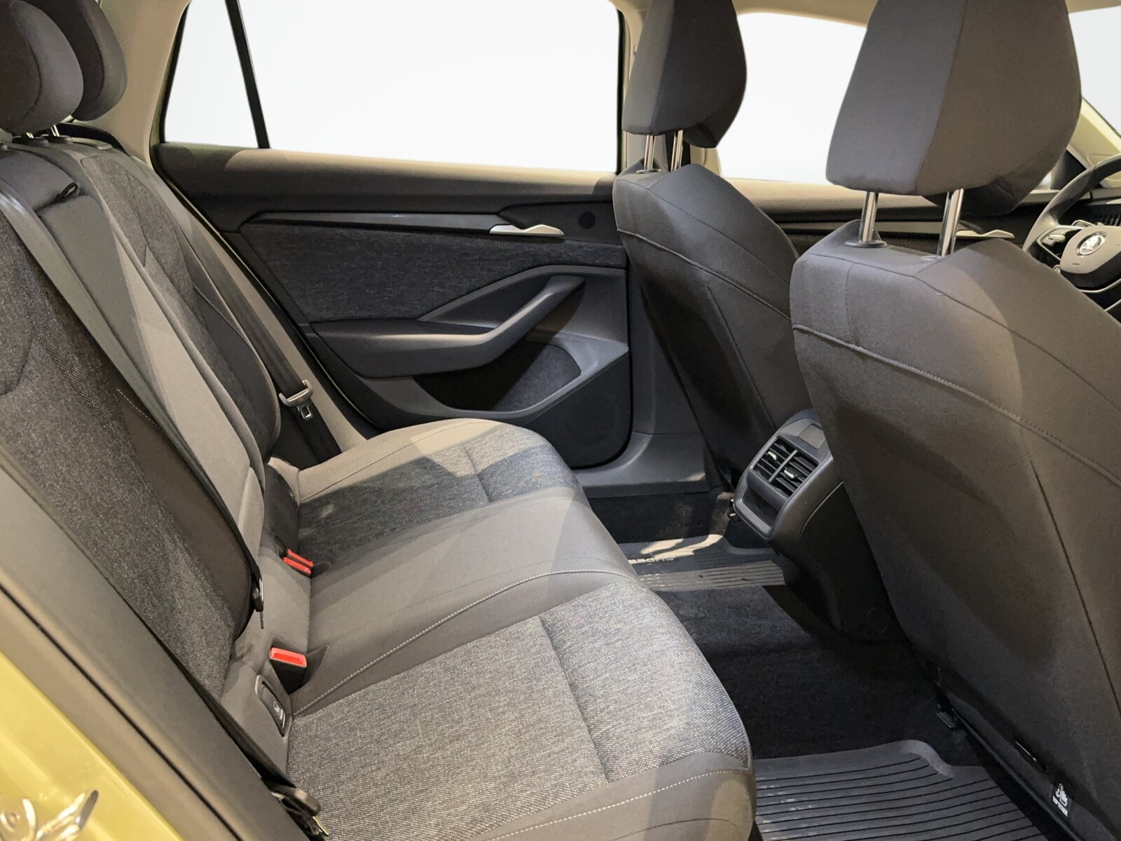 Škoda Superb Combi - zdjęcie 17