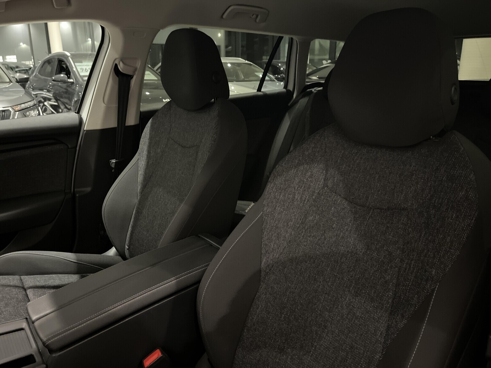 Škoda Superb Combi - zdjęcie 13