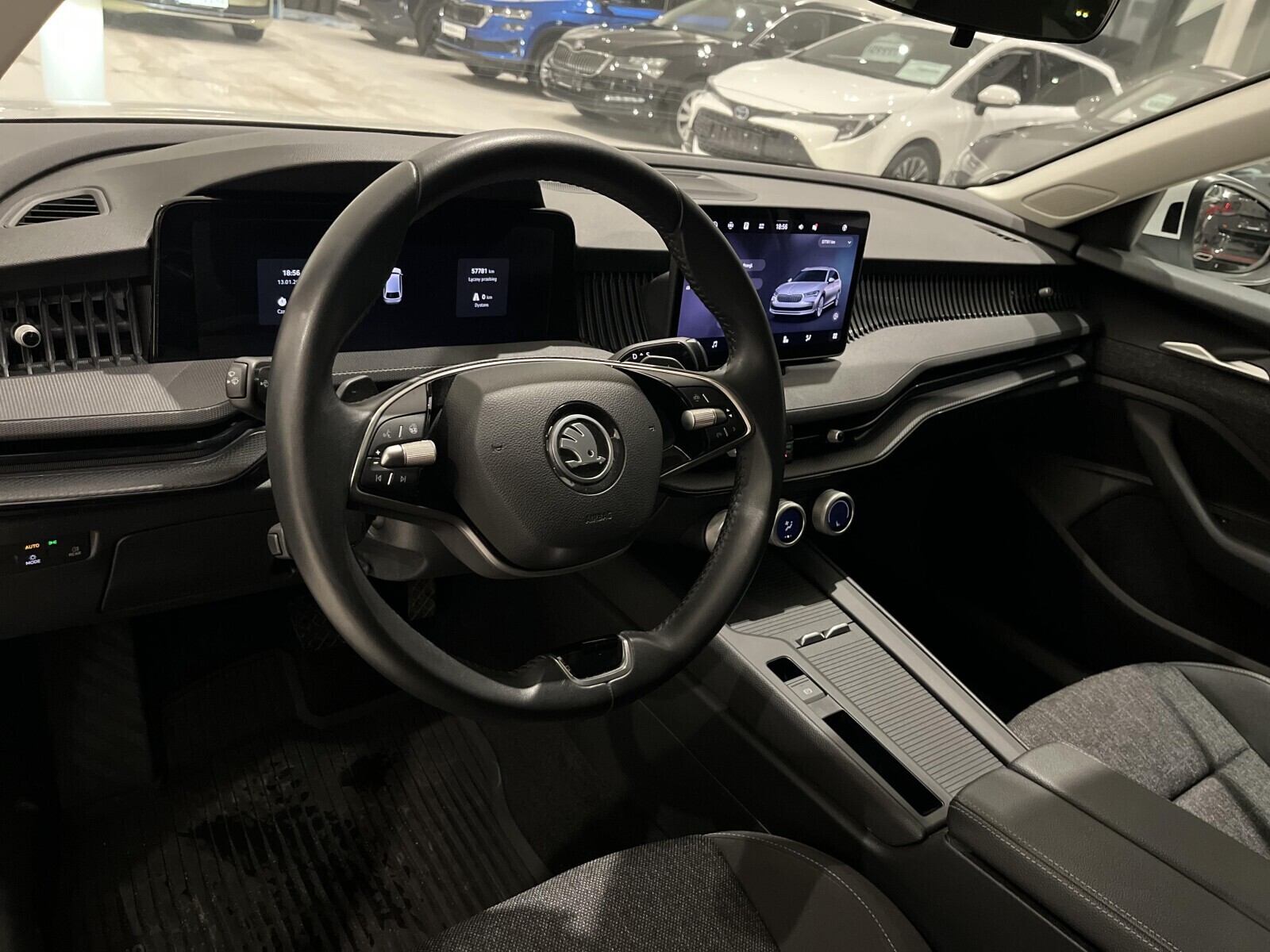Škoda Superb Combi - zdjęcie 10