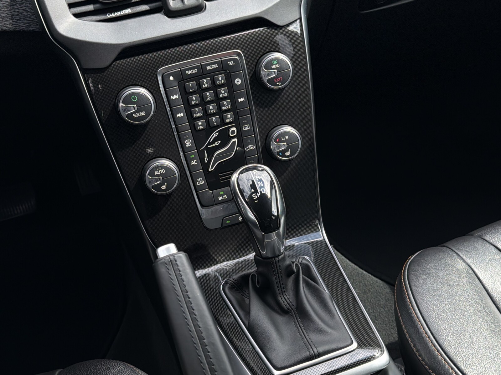 Volvo V40 - zdjęcie 20