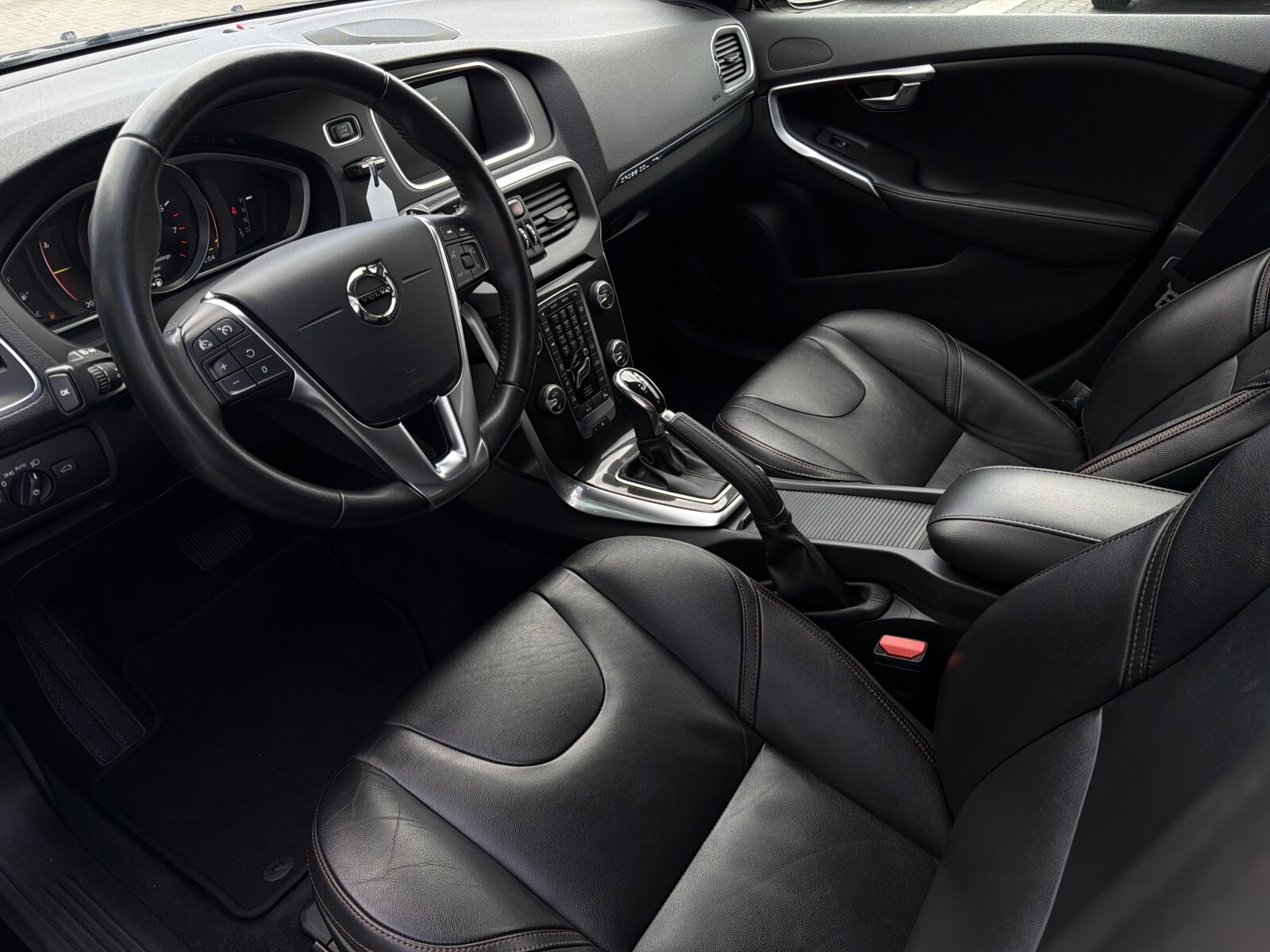 Volvo V40 - zdjęcie 11