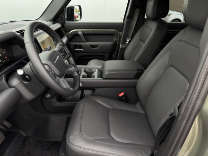 Defender MY25.5 3.0D I6 300 PS AWD Auto X-Dynamic HSE 110