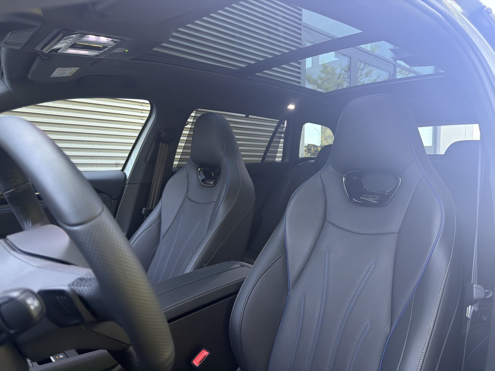 Volkswagen Passat Variant - zdjęcie 11