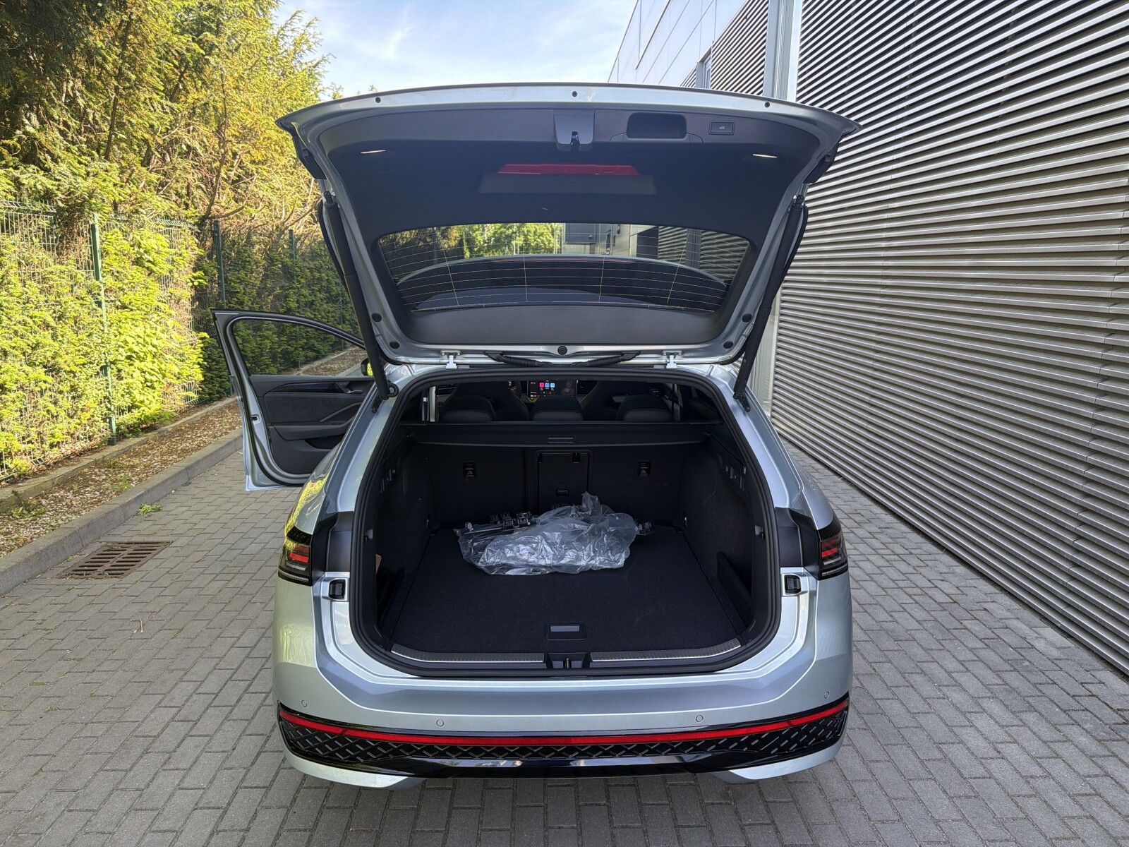 Volkswagen Passat Variant - zdjęcie 17
