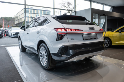 Od Ręki / Reflektory LED / Akt. Tempomat / Martwe Pole / Park Assist