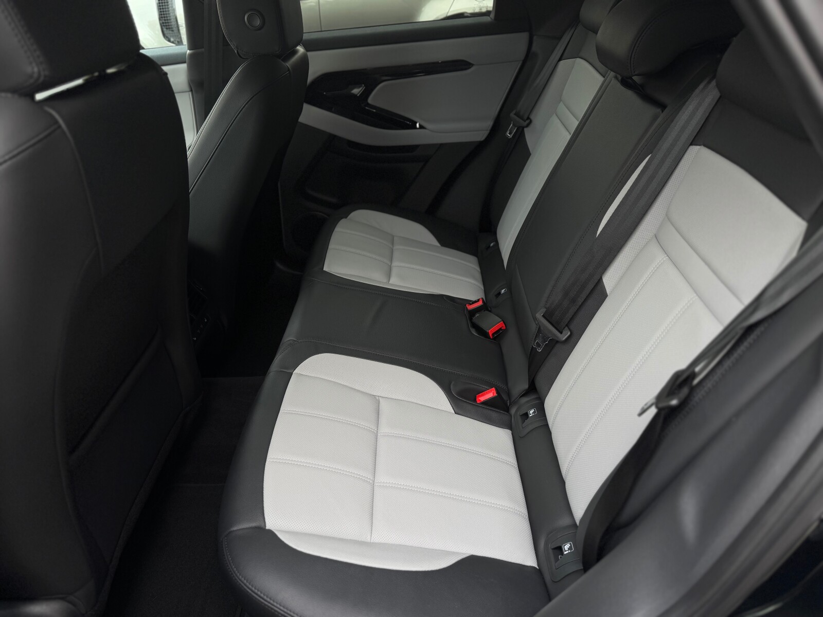 Land Rover Range Rover Evoque - zdjęcie 11