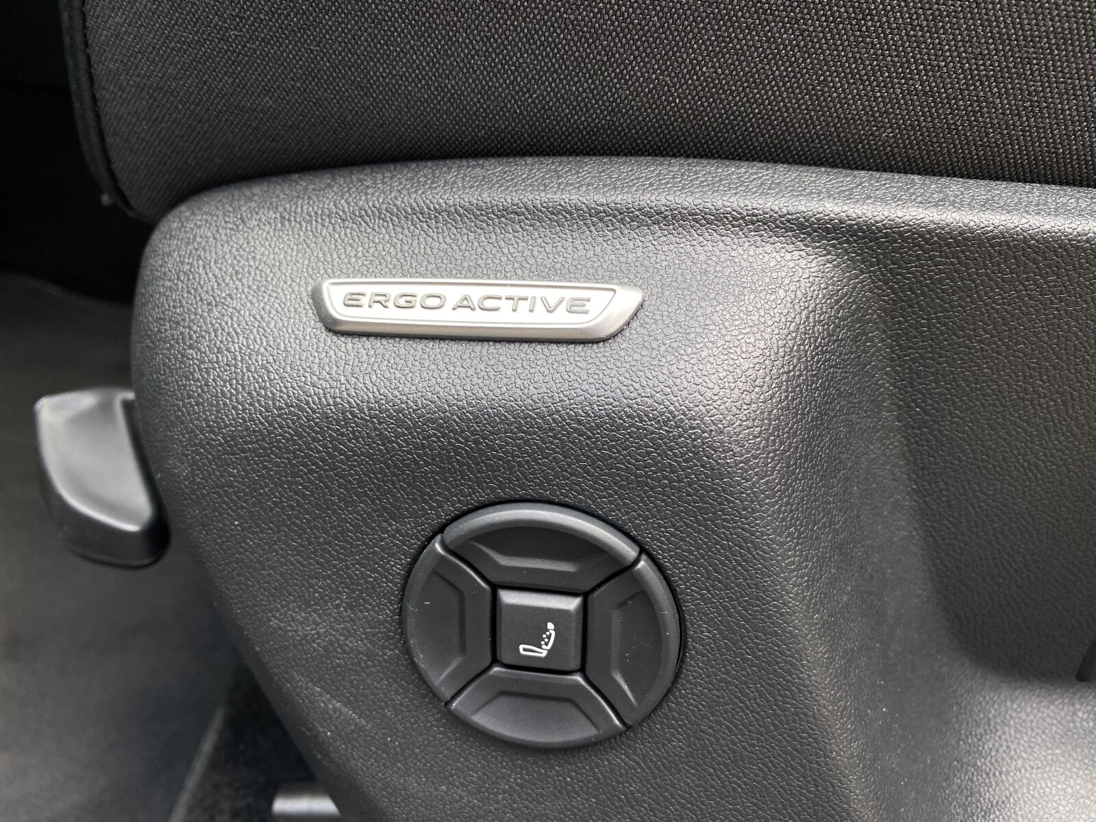 Volkswagen Tiguan - zdjęcie 13