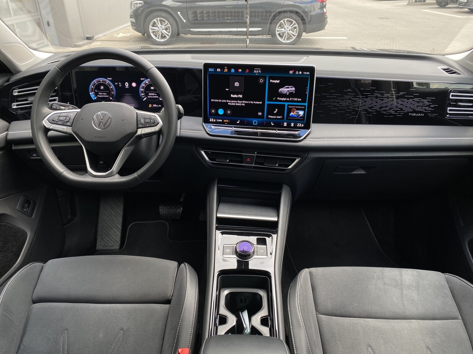 Volkswagen Tiguan - zdjęcie 13