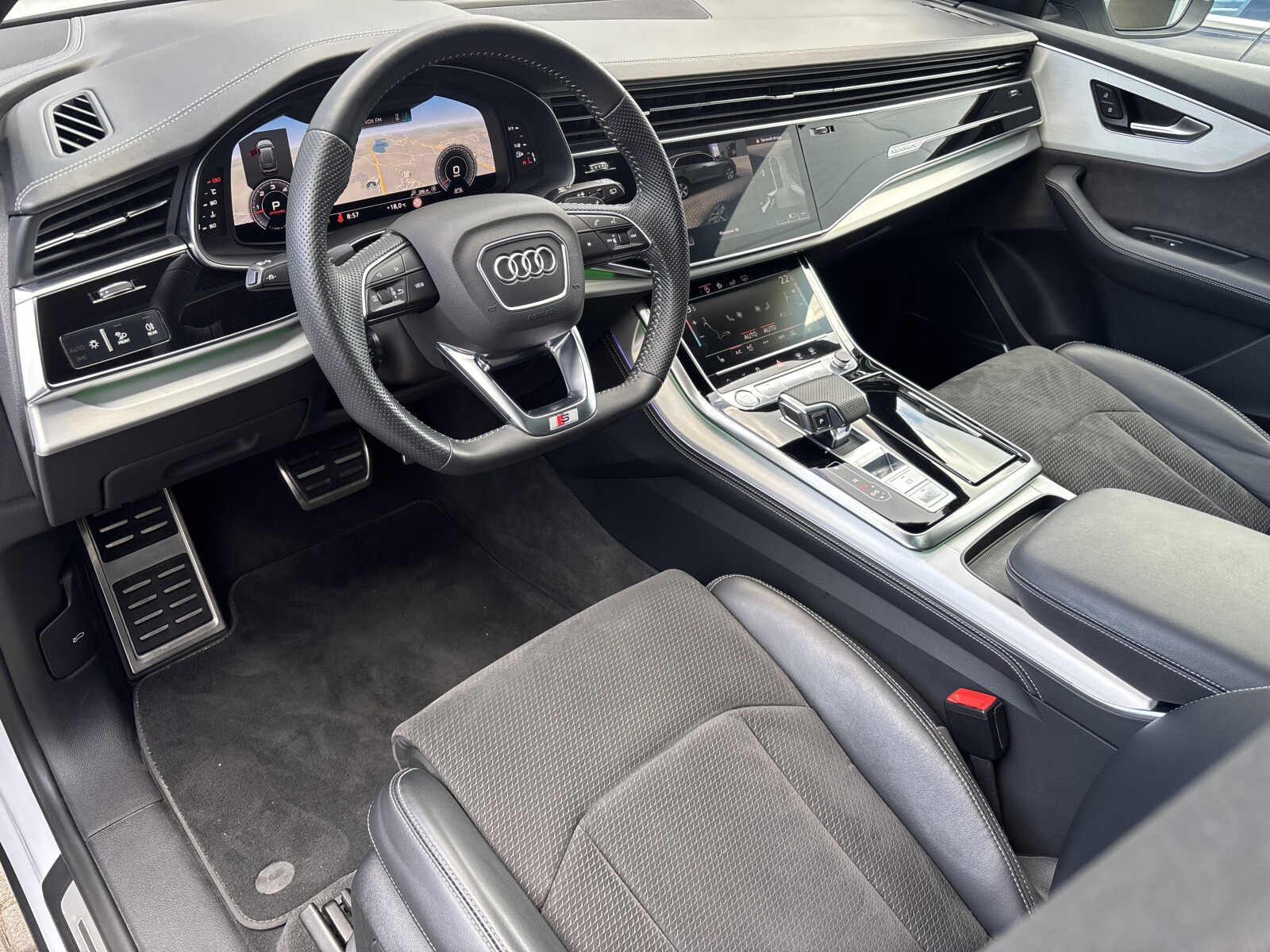 Audi Q8 - zdjęcie 16