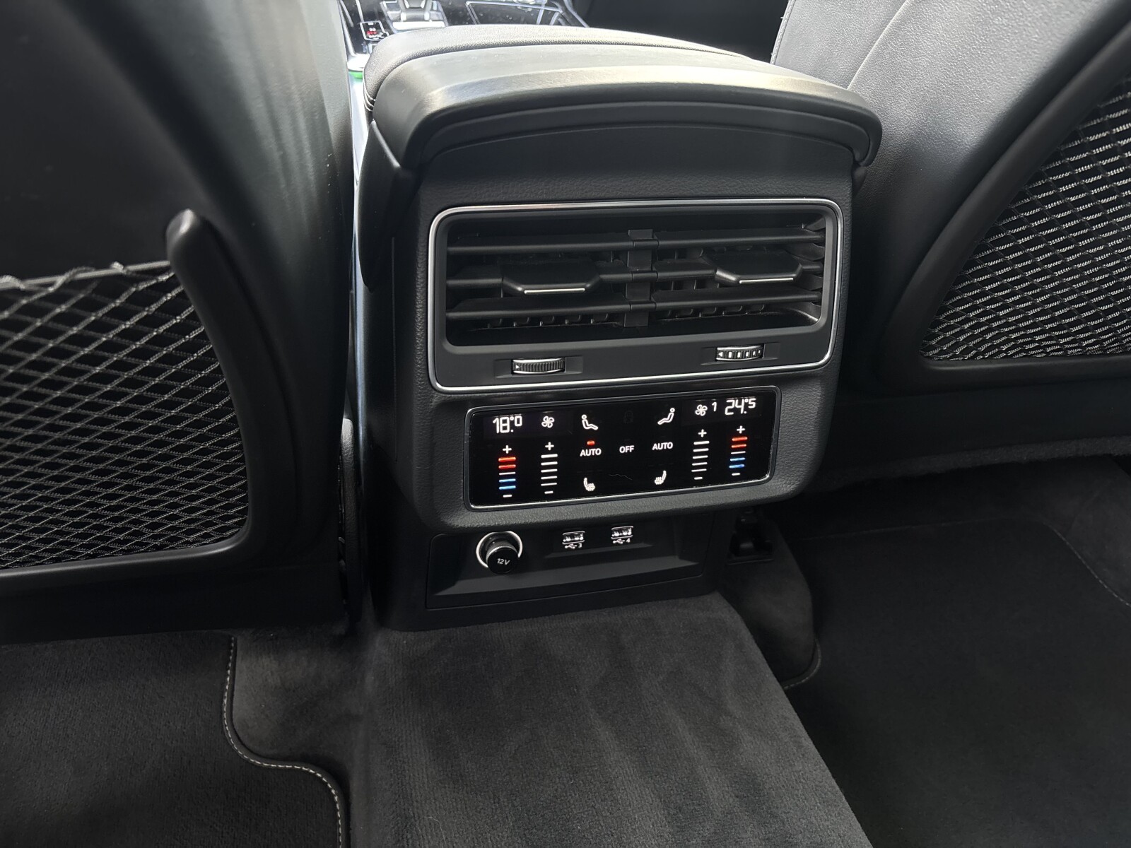 Audi Q8 - zdjęcie 32