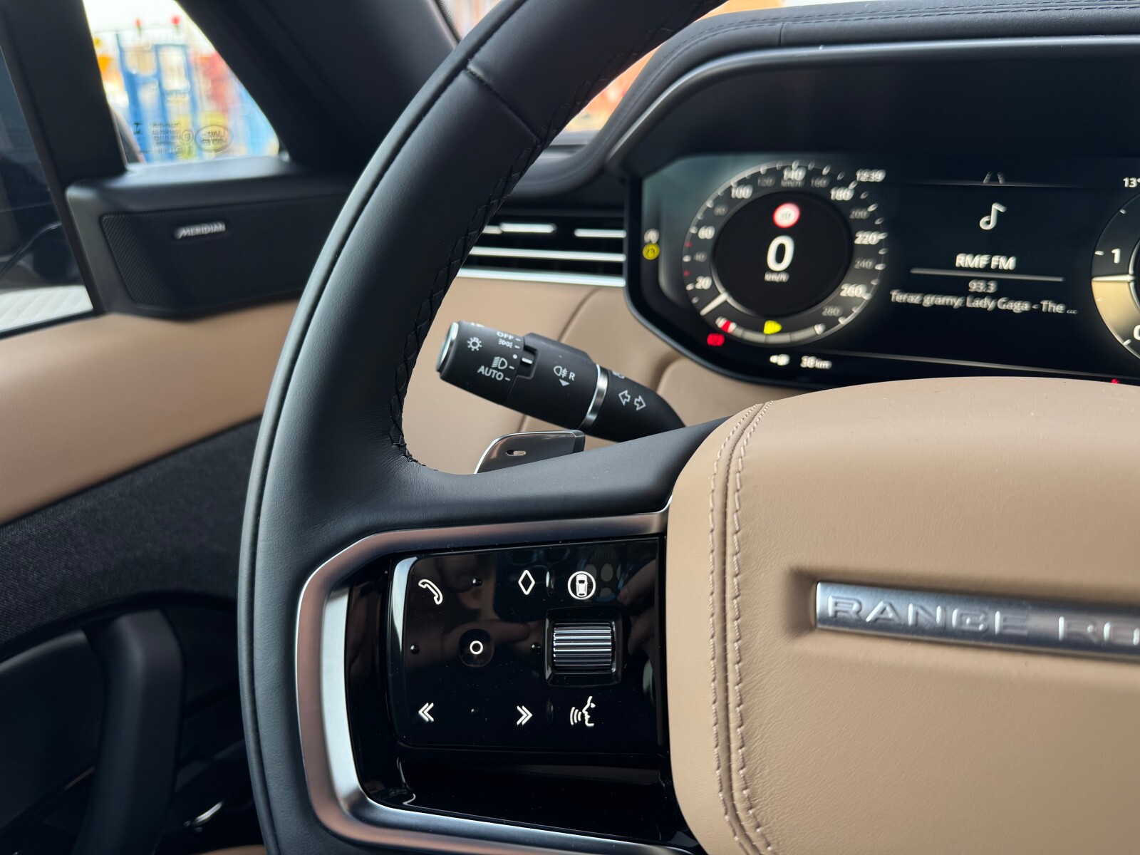 Land Rover Range Rover Sport - zdjęcie 10