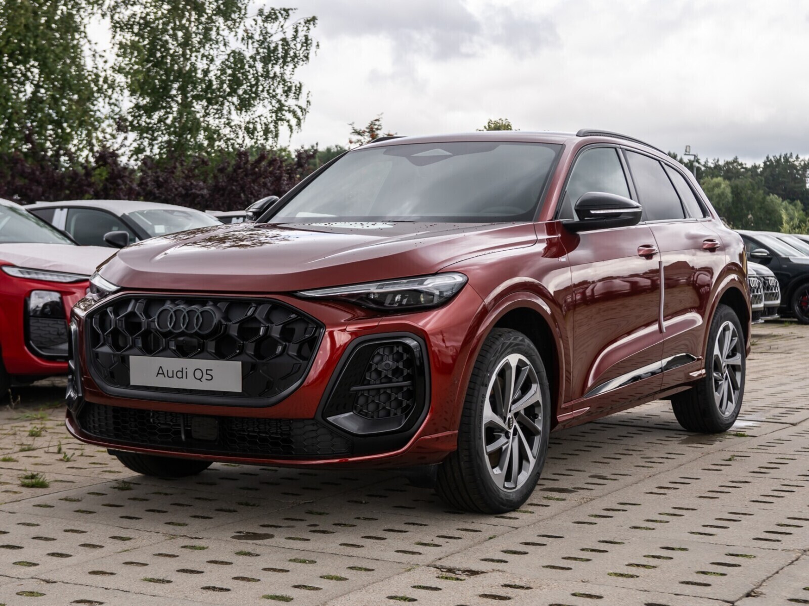 Audi Q5 Q5/Hak/Matrix/kamery360/Czerń Plus/Ambiente
