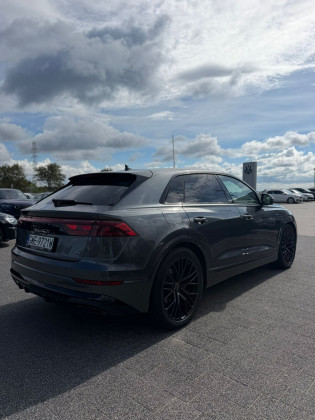 Head-up / Bang & Olufsen / Hak / 490 KM/ Plug-in/ Kamera360