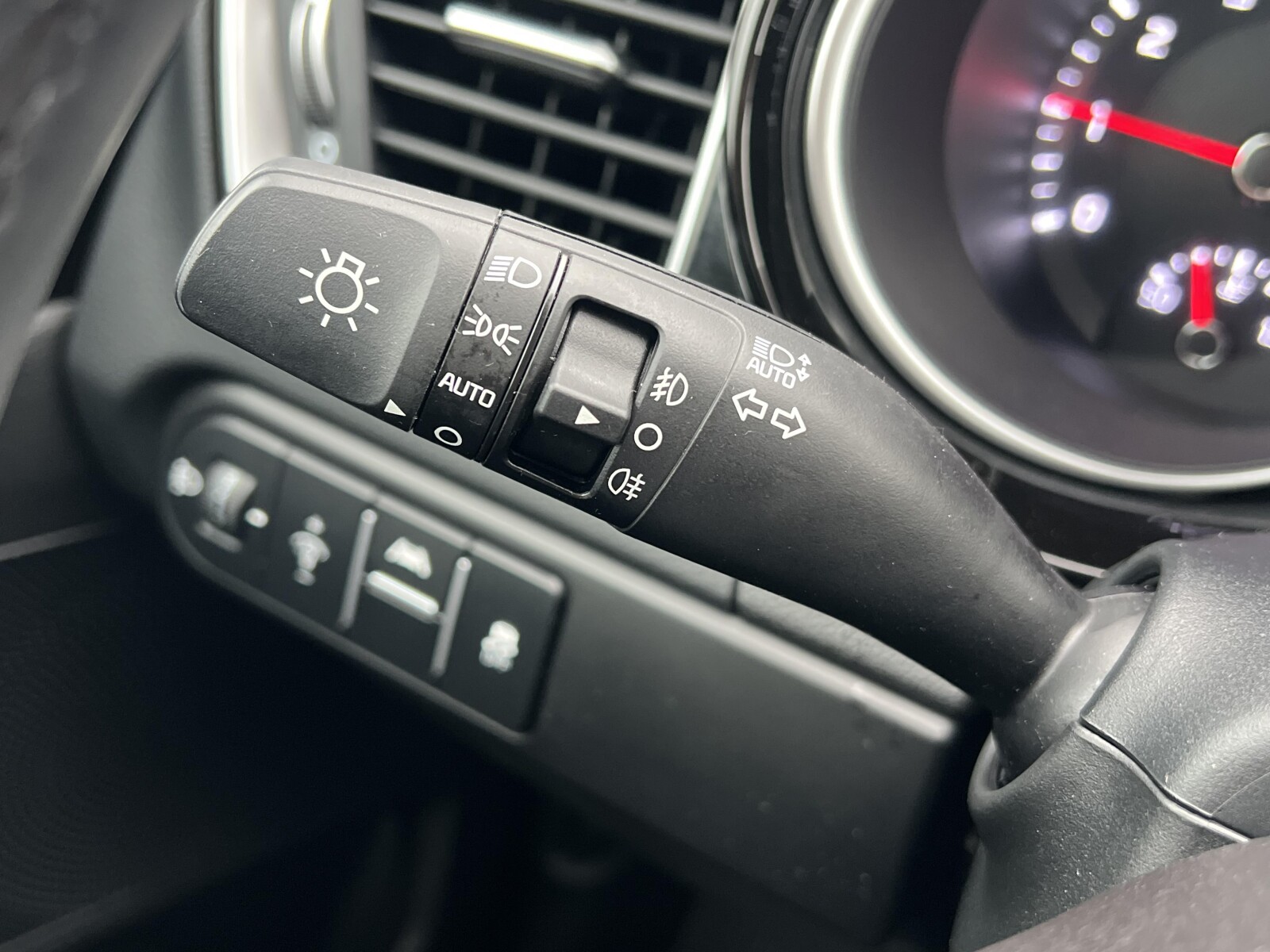Kia Ceed - zdjęcie 12